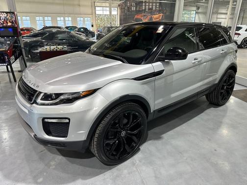 Indus Silver Metallic 2017 Land Rover Range Rover Evoque SE Premium