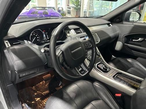 Indus Silver Metallic 2017 Land Rover Range Rover Evoque SE Premium