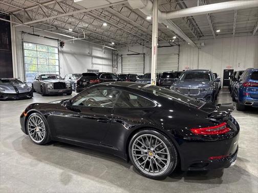 2017 Porsche 911 Carrera
