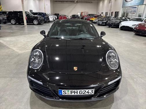 2017 Porsche 911 Carrera