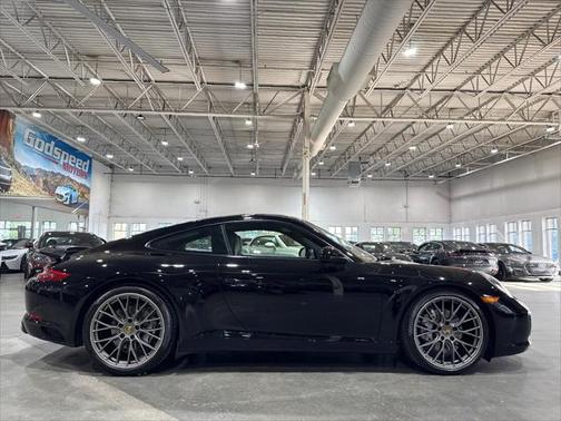 2017 Porsche 911 Carrera