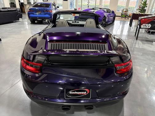 2019 Porsche 911 Carrera GTS