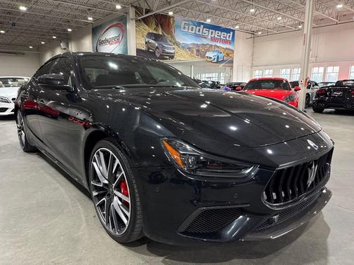2022 Maserati Ghibli Trofeo