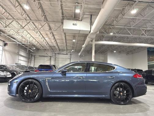 2014 Porsche Panamera 4