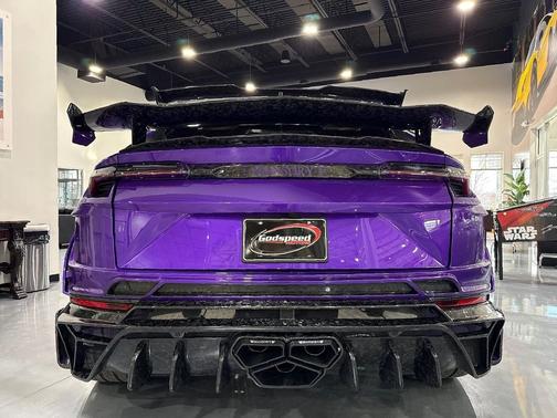 2024 Lamborghini Urus S