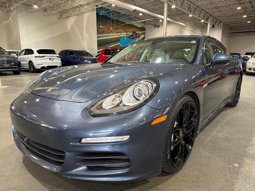 2014 Porsche Panamera 4