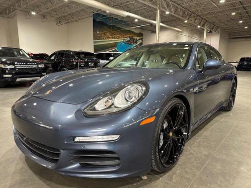 2014 Porsche Panamera 4