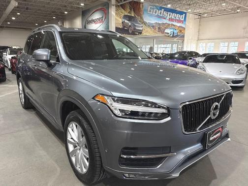 2018 Volvo XC90 T5 Momentum