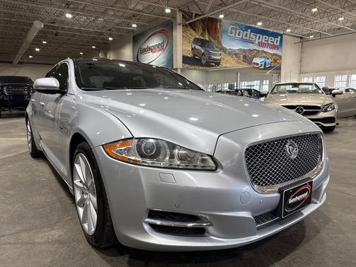 2011 Jaguar XJ Base