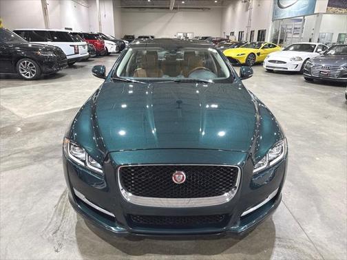 2017 Jaguar XJ XJ R-Sport