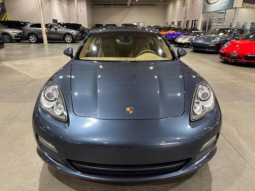 2011 Porsche Panamera 4