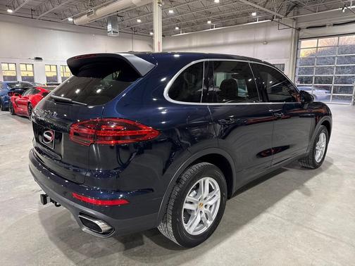 2016 Porsche Cayenne Cayenne