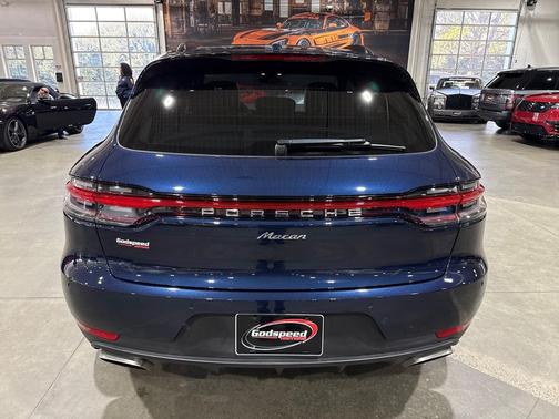 2021 Porsche Macan Premium Pkg $62K MSRP