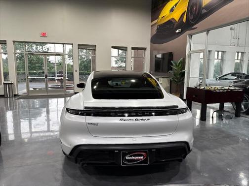 2021 Porsche Taycan Turbo S