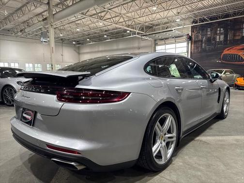 2018 Porsche Panamera Base