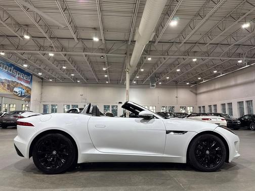 2017 Jaguar F-TYPE Premium