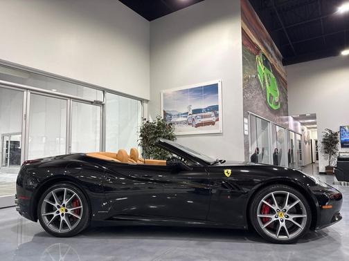 2010 Ferrari California Base