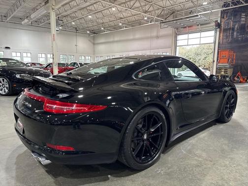2015 Porsche 911 Carrera 4S