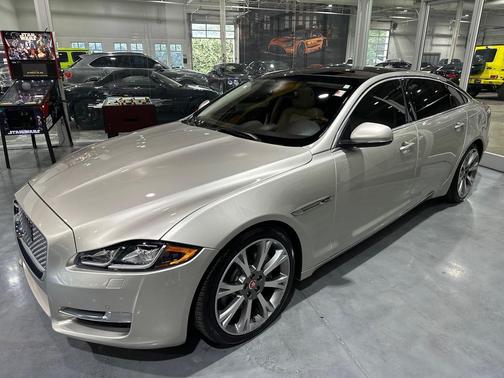 Ingot 2017 Jaguar XJ XJL Portfolio