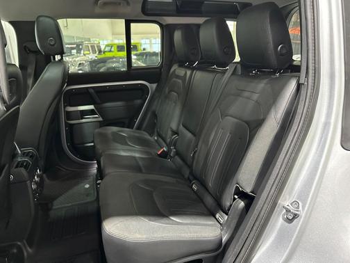 Indus Silver Metallic 2020 Land Rover Defender 110 HSE