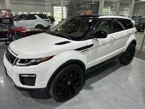 Fuji White 2017 Land Rover Range Rover Evoque SE Premium