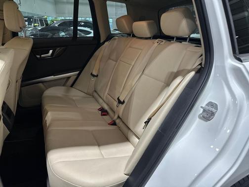Polar White 2015 Mercedes-Benz GLK-Class GLK 350 4MATIC