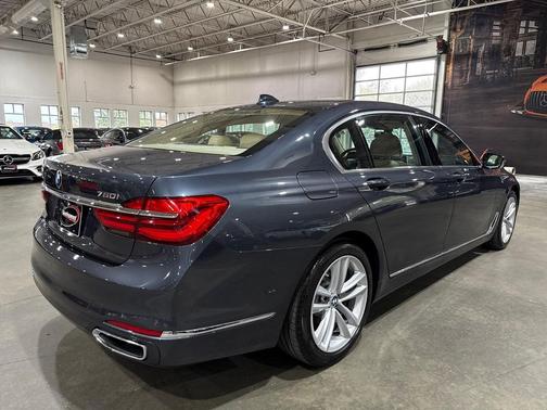 2017 BMW 750 i xDrive