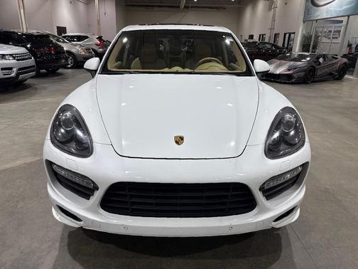 2013 Porsche Cayenne GTS