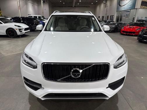 2018 Volvo XC90 T5 Momentum