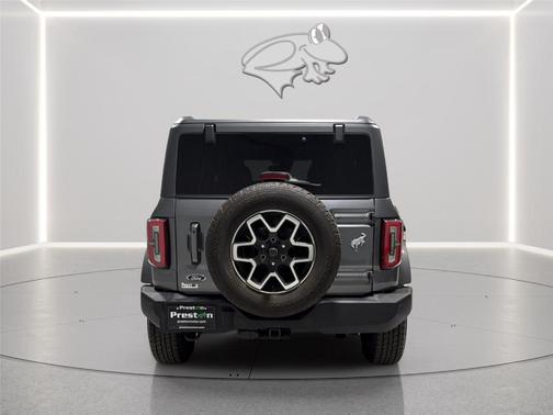 Carbonized Gray 2023 Ford Bronco Outer Banks