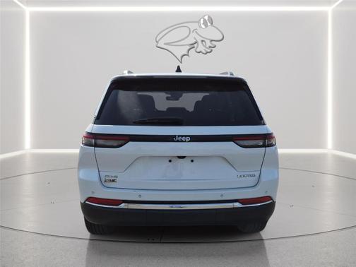 Bright White Clearcoat 2023 Jeep Grand Cherokee Limited