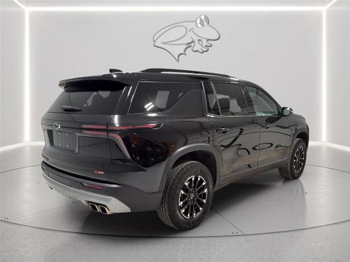 Mosaic Black Metallic 2025 Chevrolet Traverse Z71