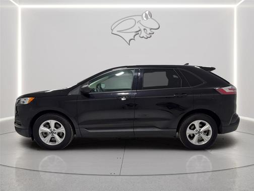 Agate Black 2021 Ford Edge SE