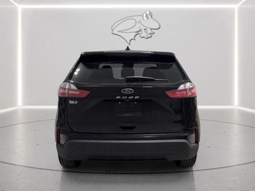 Agate Black 2021 Ford Edge SE