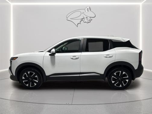 Aspen White Tri 2025 Nissan Kicks SV