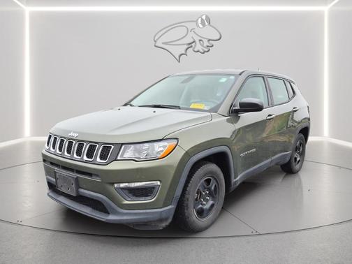 Olive Green Pearlcoat 2019 Jeep Compass Sport