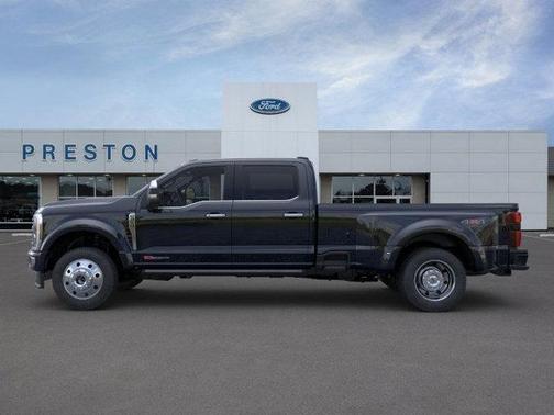 2025 Ford F-450 Platinum
