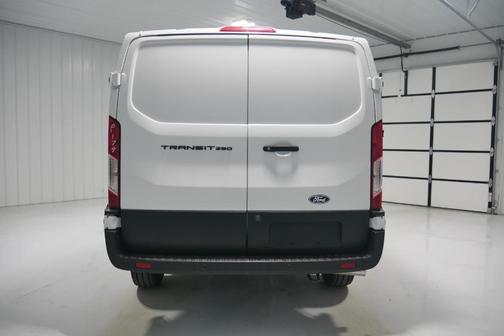 2026 Ford Transit-250 