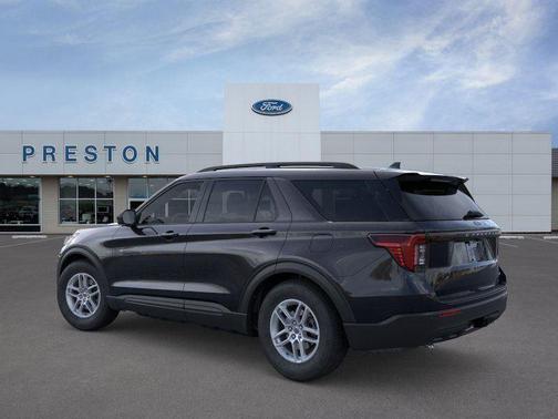 2026 Ford Explorer XLT