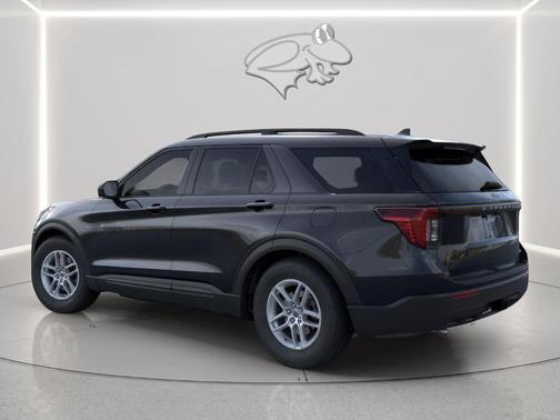 2026 Ford Explorer XLT