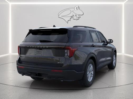 2026 Ford Explorer XLT