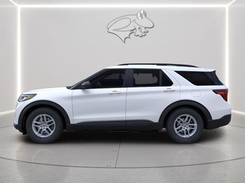 Star White 2026 Ford Explorer Active