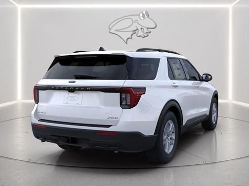 Star White 2026 Ford Explorer Active