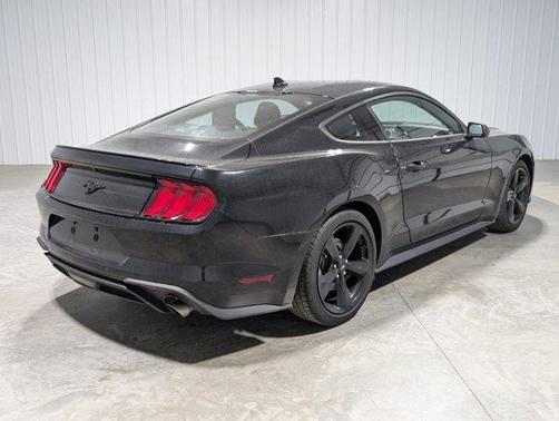 2022 Ford Mustang EcoBoost
