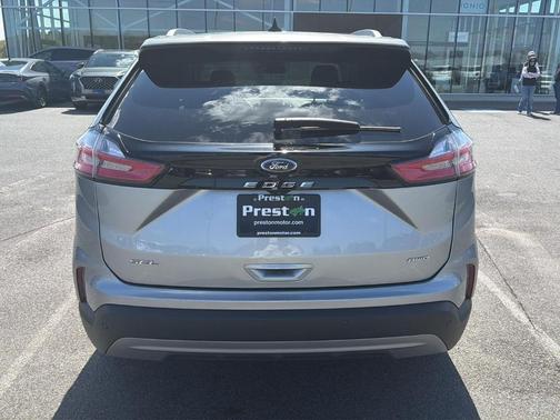 Iconic Silver 2022 Ford Edge SEL