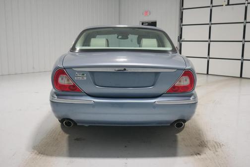 2005 Jaguar XJ Vanden Plas
