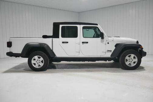 2020 Jeep Gladiator Sport