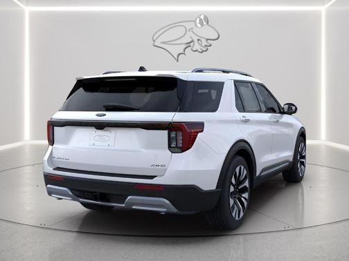 Star White 2026 Ford Explorer Platinum