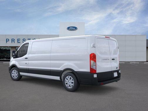 2025 Ford Transit-250 