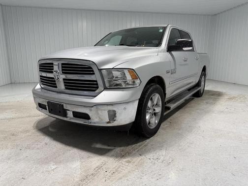 2016 RAM 1500 SLT